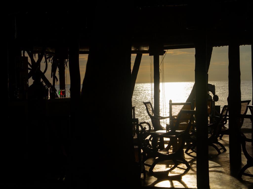 בנטוטה Thejan Beach Cabanas מראה חיצוני תמונה