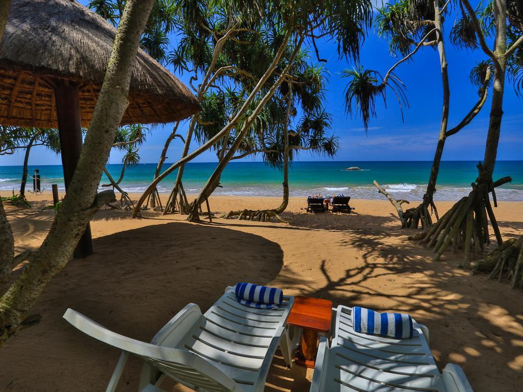 בנטוטה Thejan Beach Cabanas מראה חיצוני תמונה