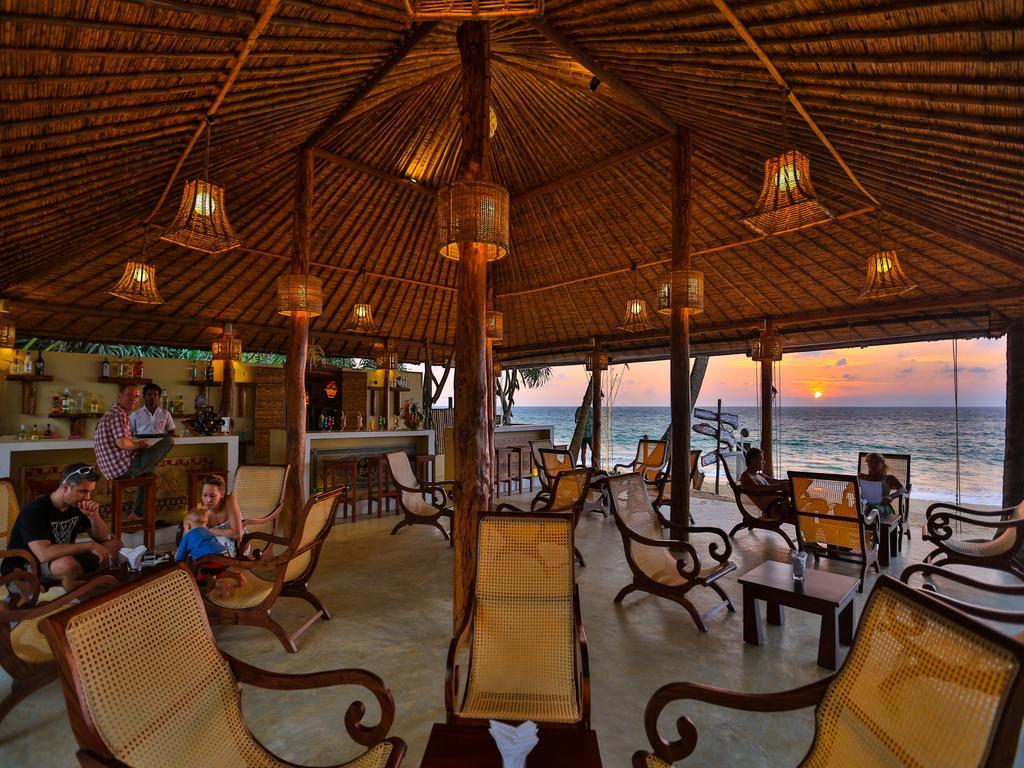 בנטוטה Thejan Beach Cabanas מראה חיצוני תמונה
