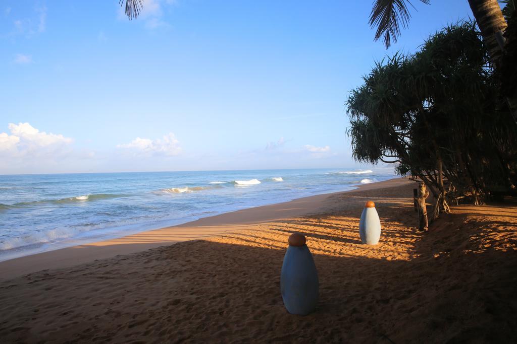 בנטוטה Thejan Beach Cabanas מראה חיצוני תמונה