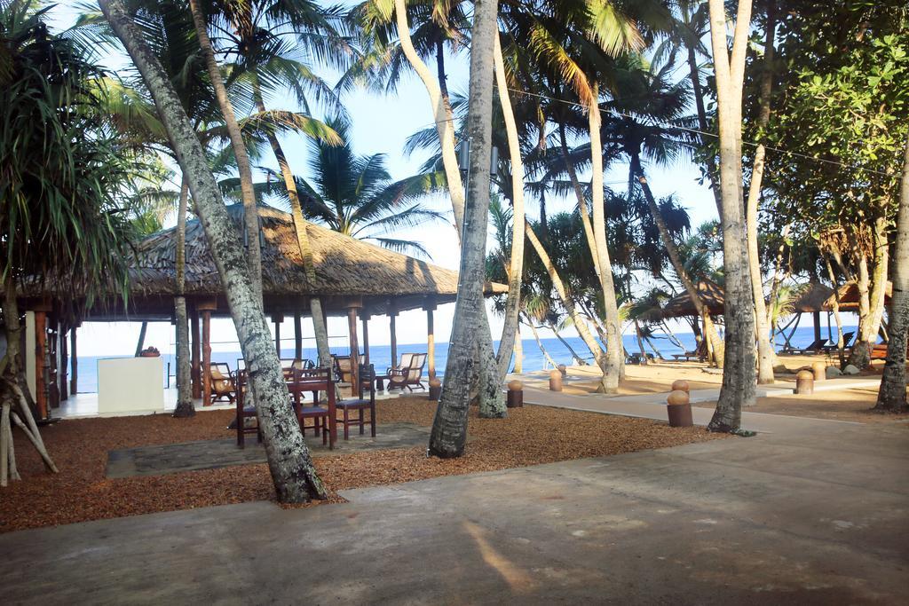 בנטוטה Thejan Beach Cabanas מראה חיצוני תמונה