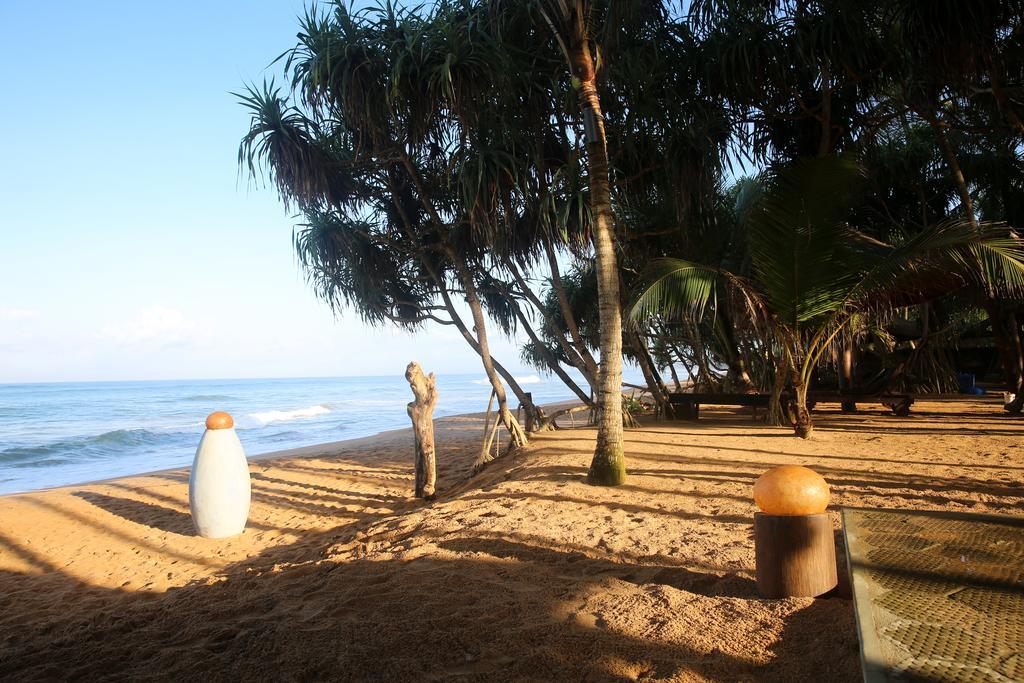 בנטוטה Thejan Beach Cabanas מראה חיצוני תמונה