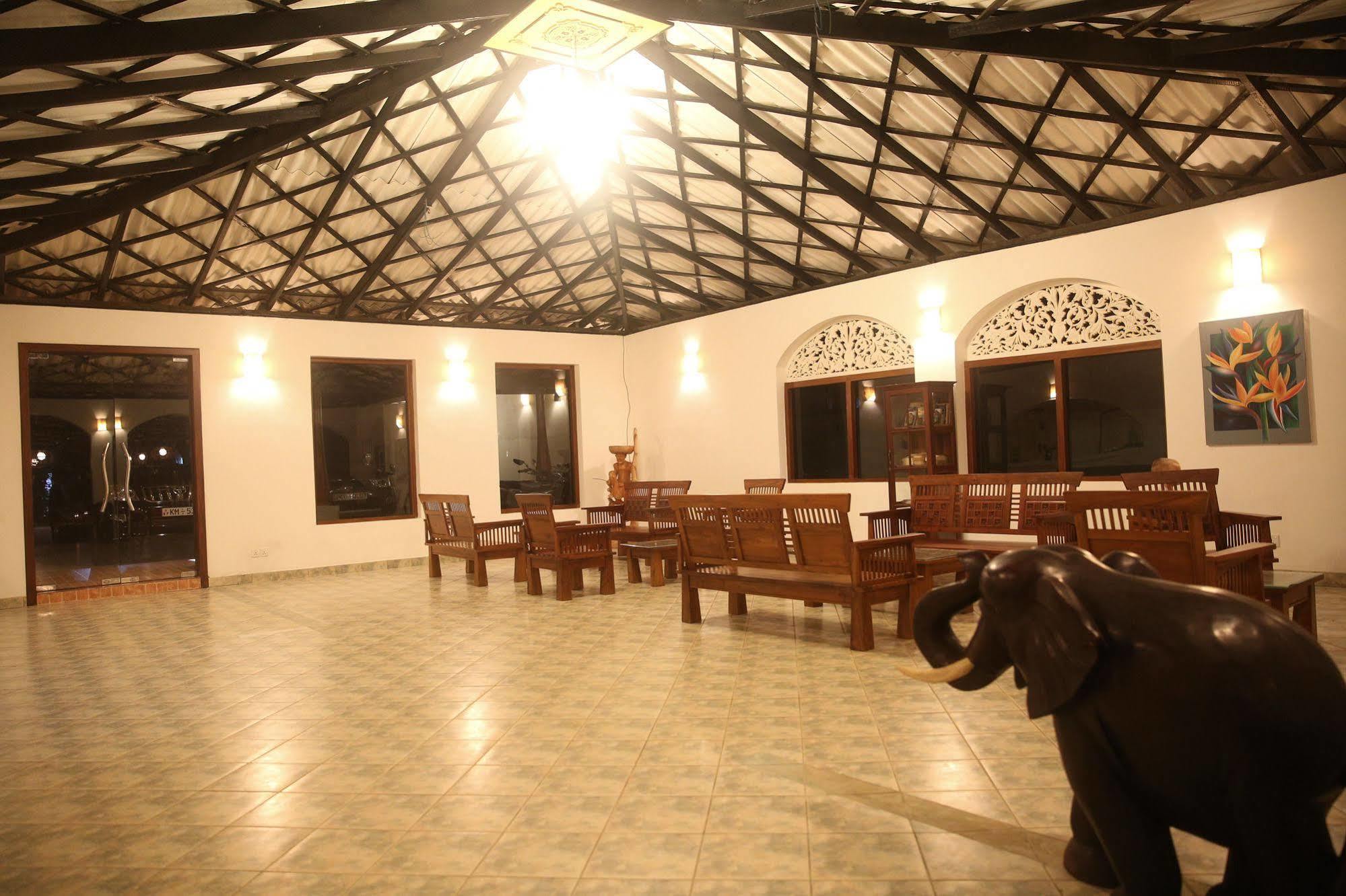 בנטוטה Thejan Beach Cabanas מראה חיצוני תמונה