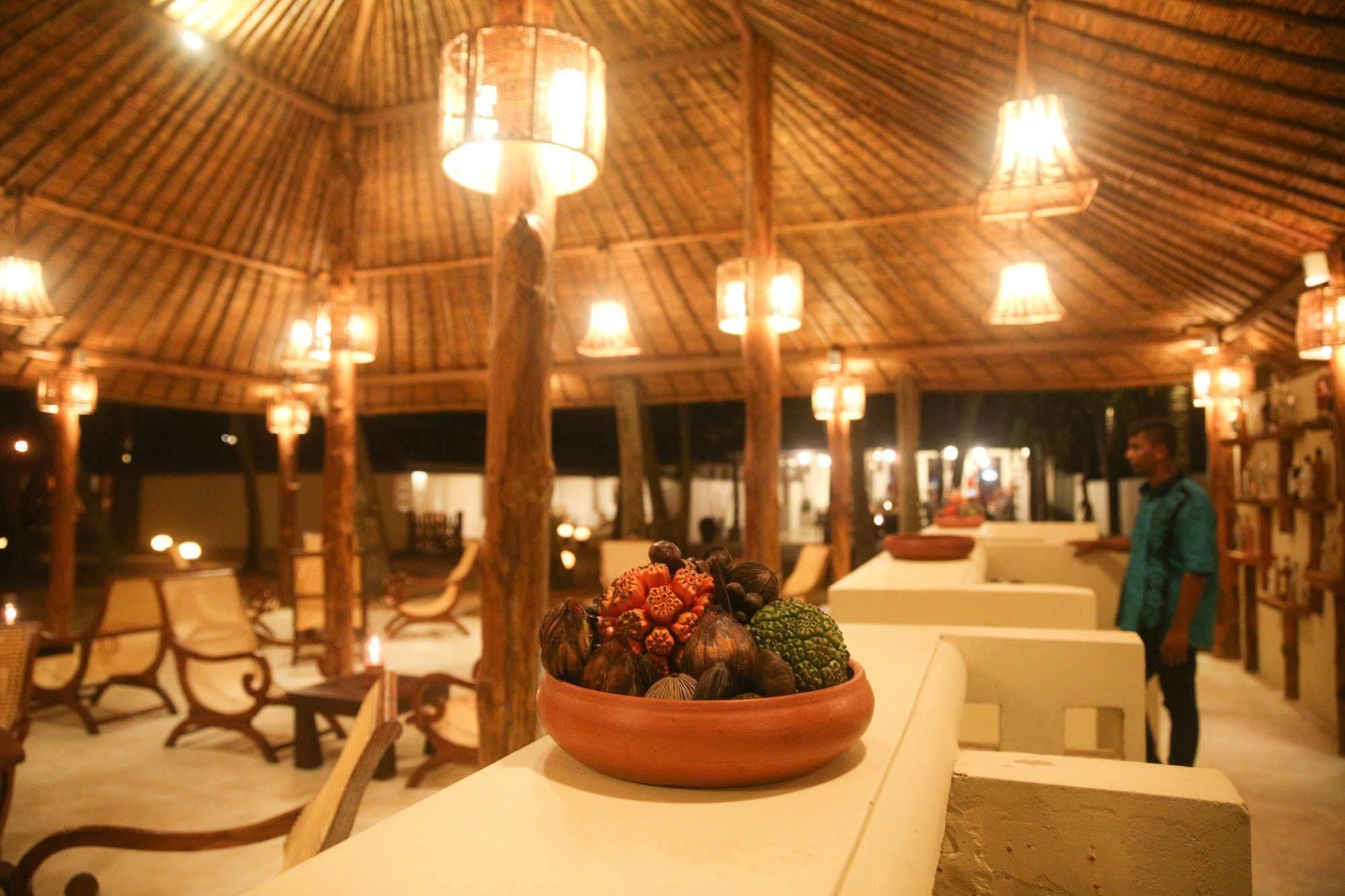 בנטוטה Thejan Beach Cabanas מראה חיצוני תמונה