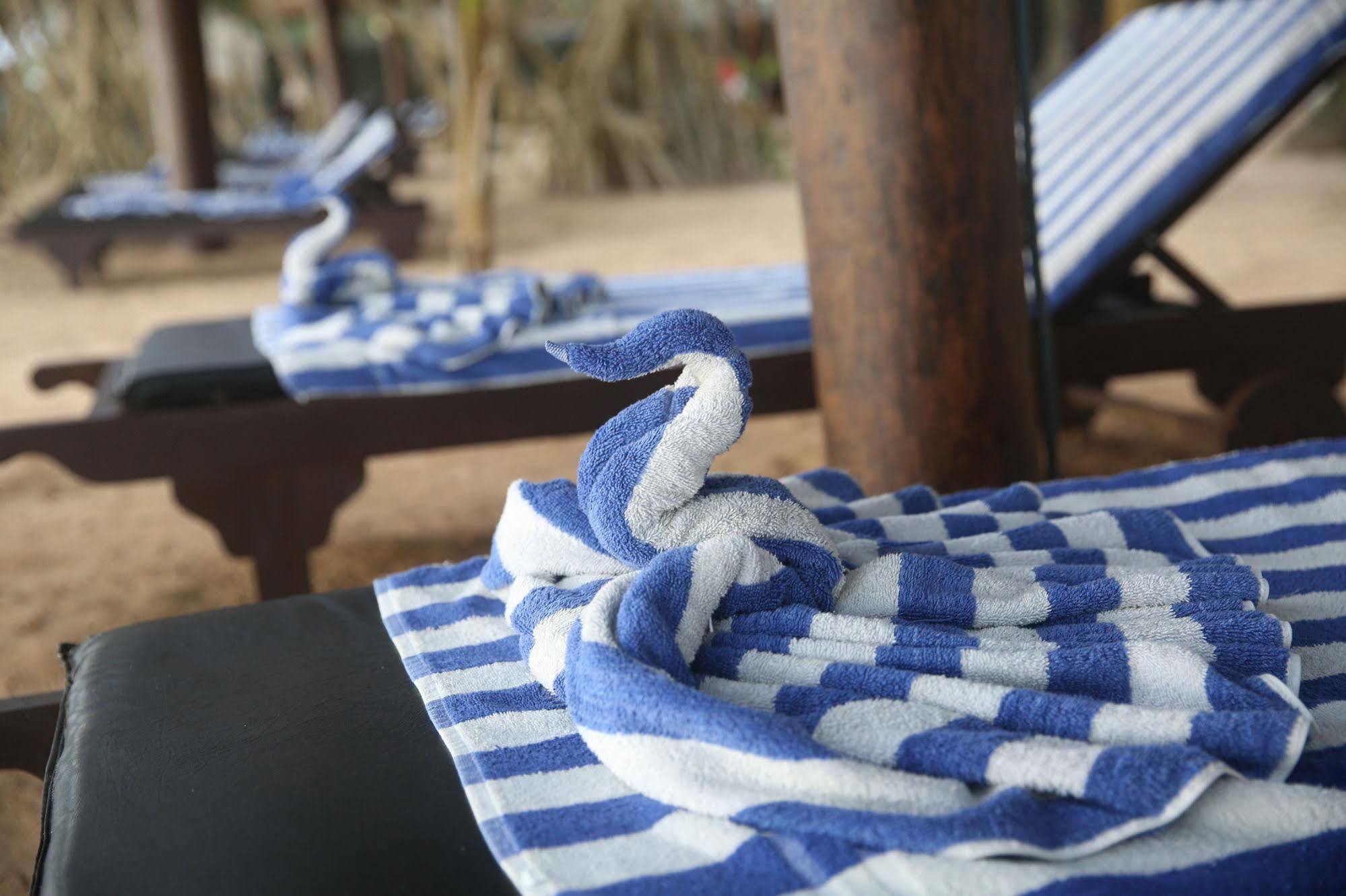 בנטוטה Thejan Beach Cabanas מראה חיצוני תמונה